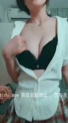 穿着JK学生制服的大学学妹