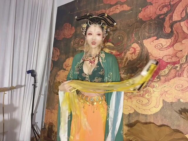 高端顶级 稀有贵圈极品Cospaly推特女神 钛合金TiTi 画中仙 古色仙香酥乳玉体 神秘地带欲血喷张